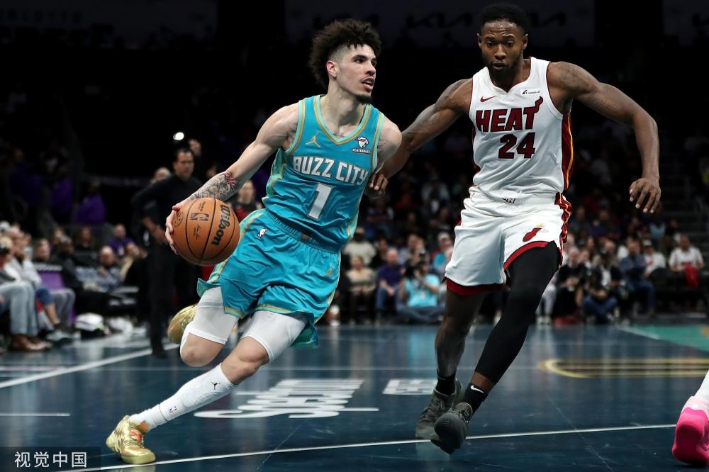 于为年轻球 于为年轻球