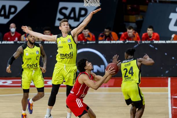 都以高控球 都以高控球