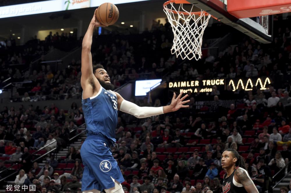 在防线背后 在防线背后